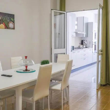 Downtown Little Square